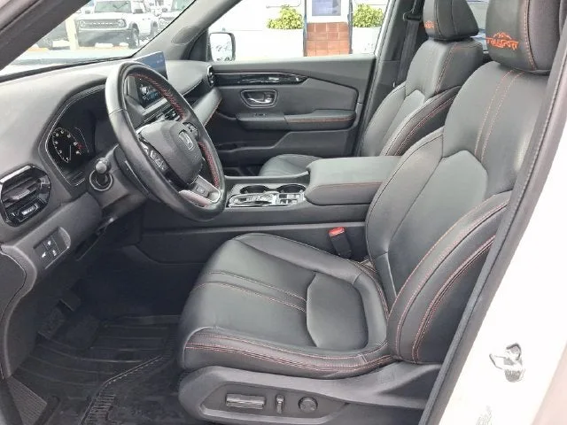 2024 Honda Pilot TrailSport photo 12