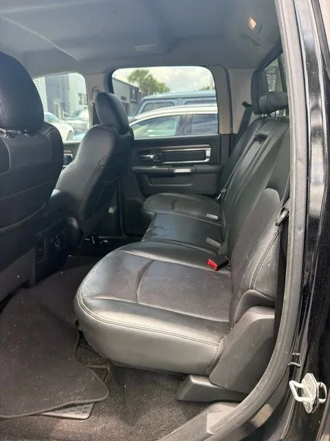 2014 RAM 1500 Laramie photo 4