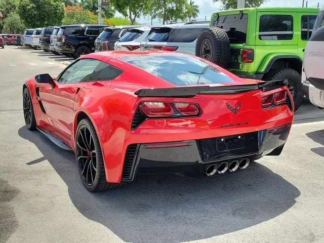 2017 Chevrolet Corvette Grand Sport 2LT photo 4