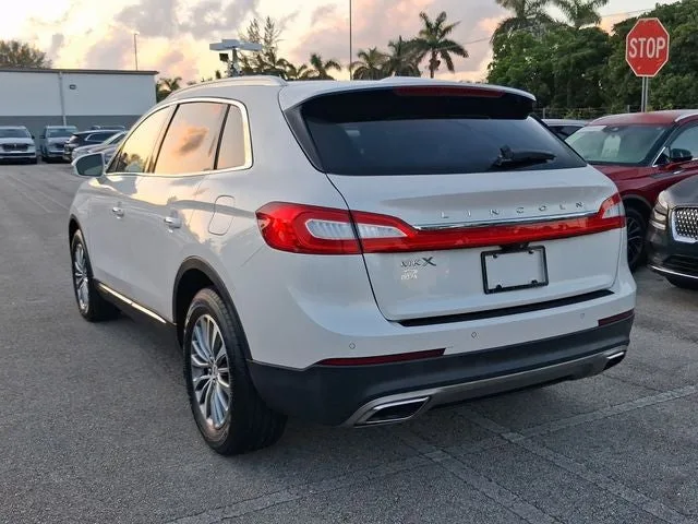 2016 Lincoln MKX Select photo 3