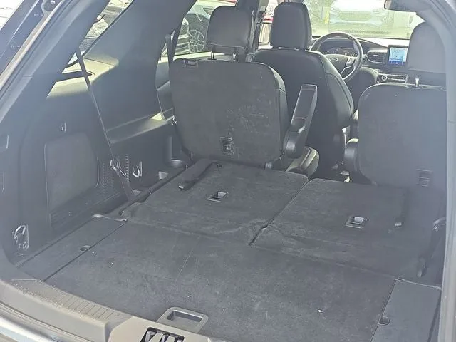 2023 Ford Explorer ST-Line photo 6