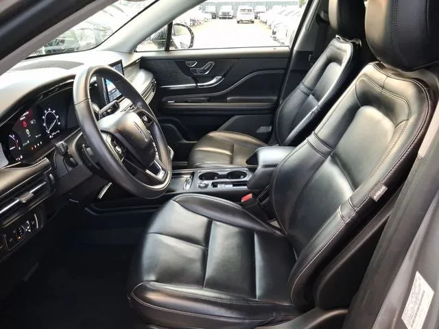 2021 Lincoln Corsair Standard photo 12
