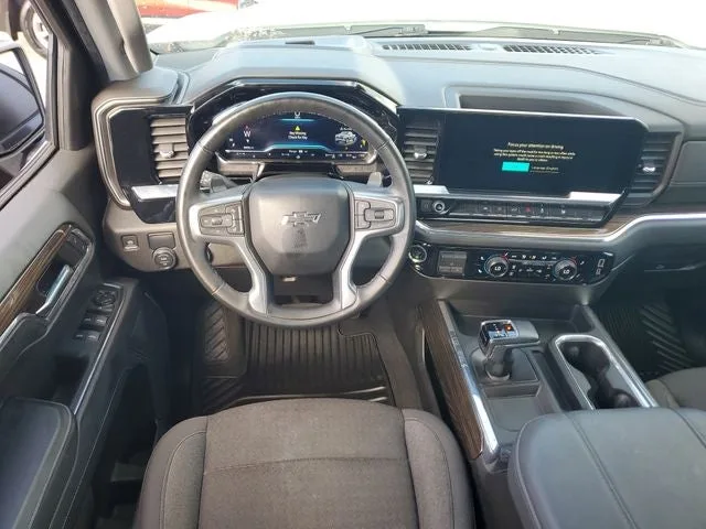 2024 Chevrolet Silverado 1500 RST photo 15