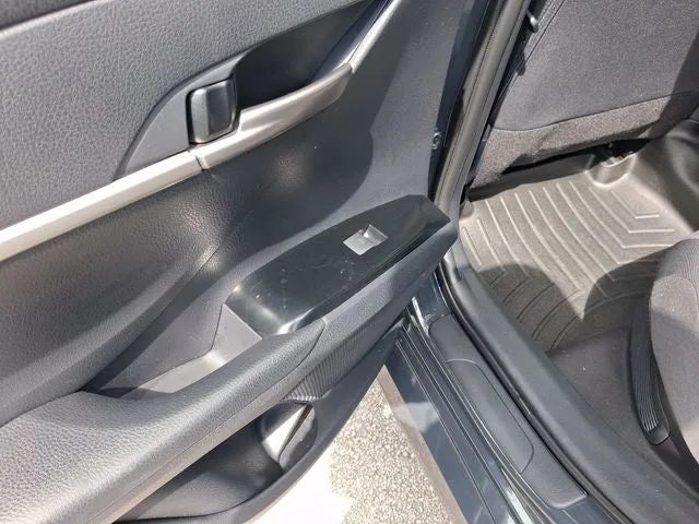 2026 Toyota Camry LE photo 10