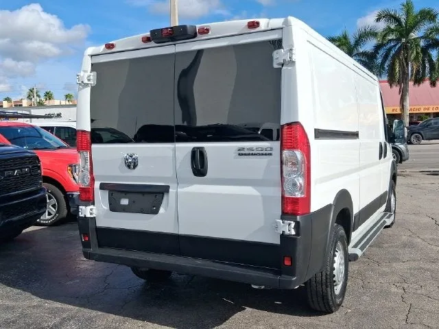 2025 RAM ProMaster 2500 Base photo 4