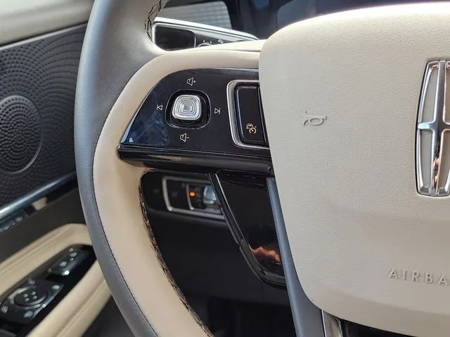 2024 Lincoln Corsair Premiere photo 20