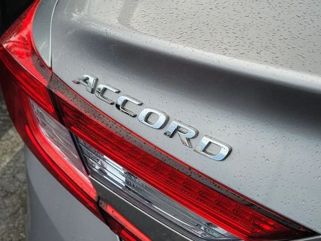 2018 Honda Accord Hybrid Base photo 6