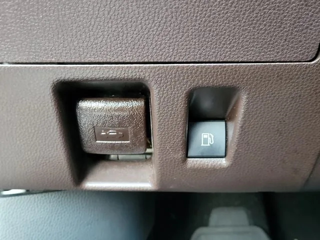 2021 Toyota Highlander Platinum photo 15