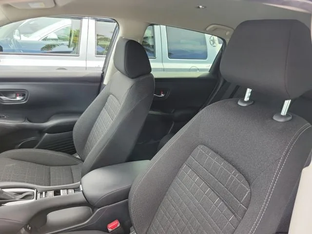 2025 Honda HR-V LX photo 9