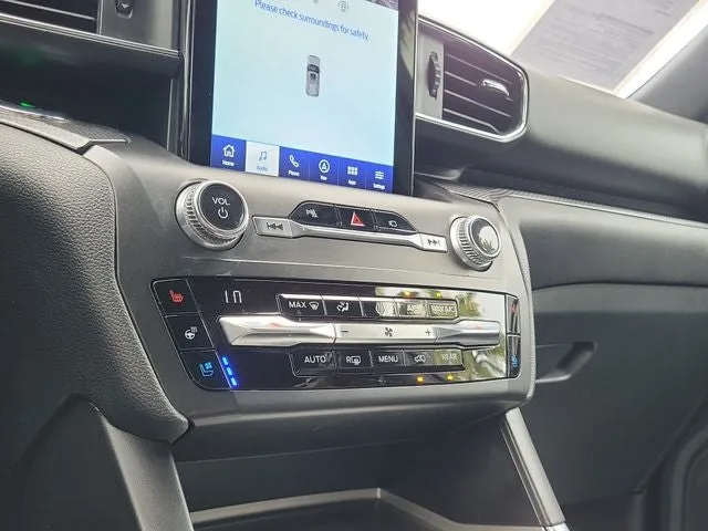 2020 Ford Explorer ST photo 28