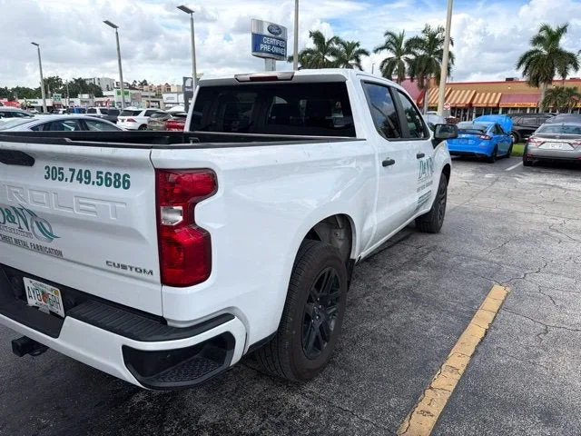 2023 Chevrolet Silverado 1500 Custom photo 4