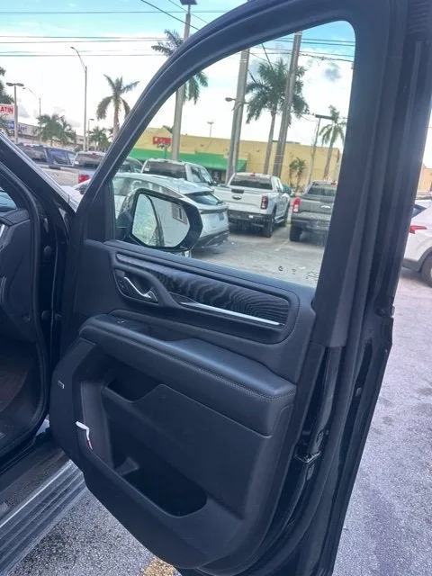 2022 GMC Yukon XL Denali photo 8
