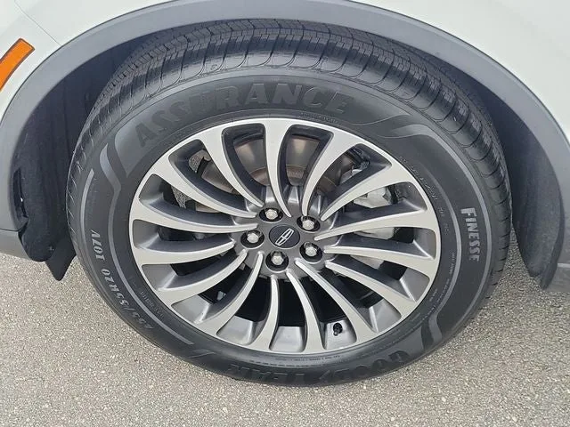2023 Lincoln Aviator Reserve Premium photo 9