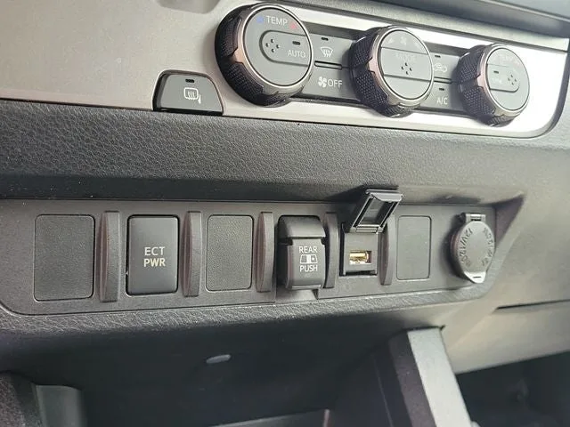 2021 Toyota Tacoma SR5 V6 photo 27
