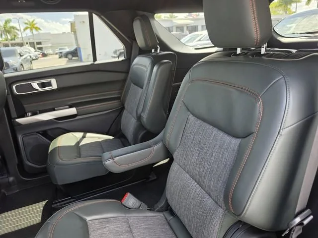 2023 Ford Explorer Timberline photo 10