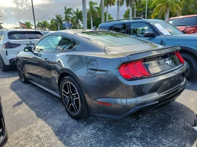 2020 Ford Mustang EcoBoost Premium photo 4
