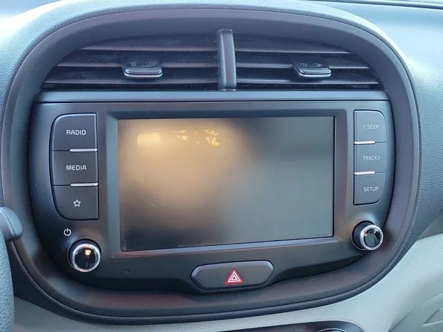 2023 Kia Soul LX photo 21