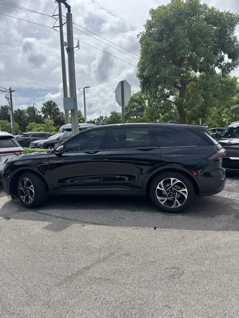 2024 Lincoln Nautilus Premiere photo 20