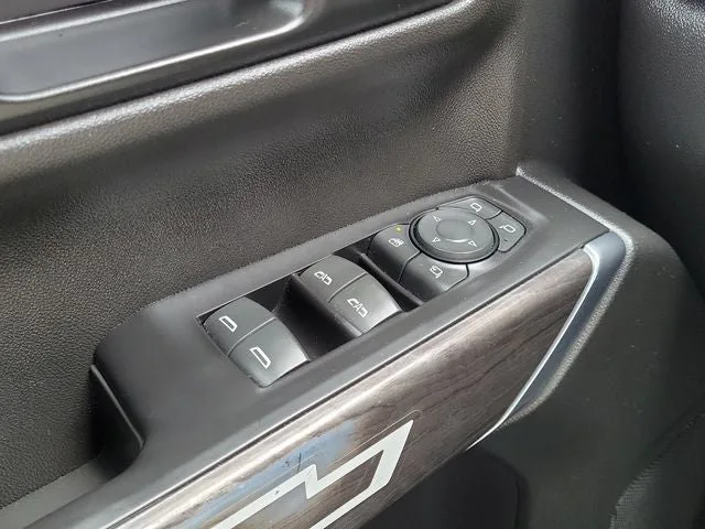 2021 Chevrolet Silverado 1500 LTZ photo 19