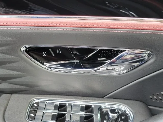 2023 Bentley Flying Spur Mulliner W12 photo 14