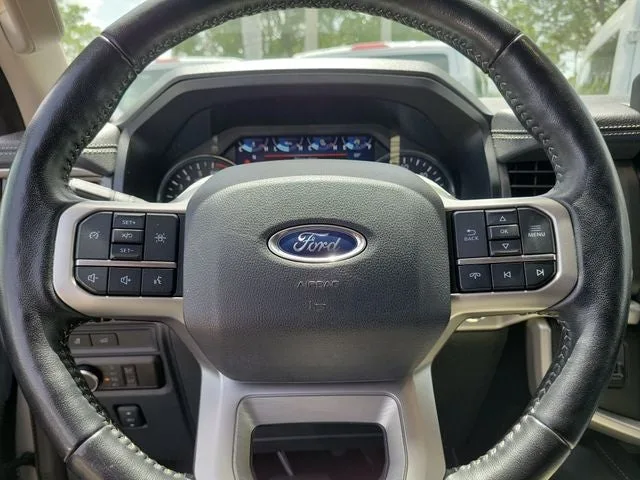 2023 Ford Expedition XLT photo 19