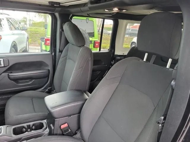 2020 Jeep Wrangler Unlimited Sport photo 13
