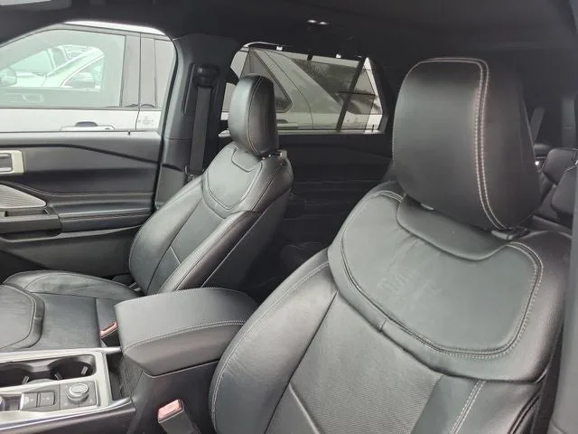 2020 Ford Explorer ST photo 9