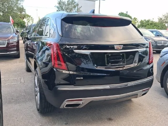 2024 Cadillac XT5 Premium Luxury photo 3