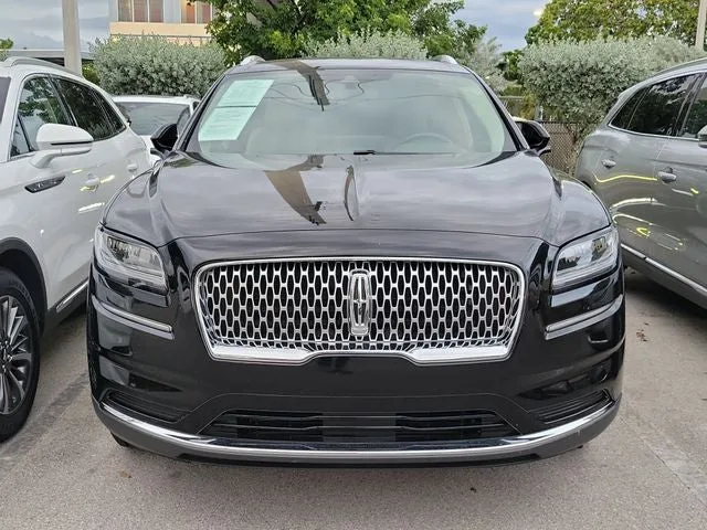 2023 Lincoln Nautilus Standard photo 2
