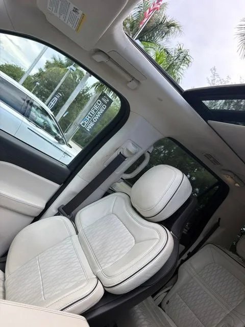2022 Lincoln Navigator L Black Label photo 4