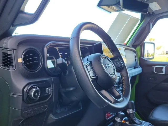 2025 Jeep Wrangler Rubicon 392 photo 15