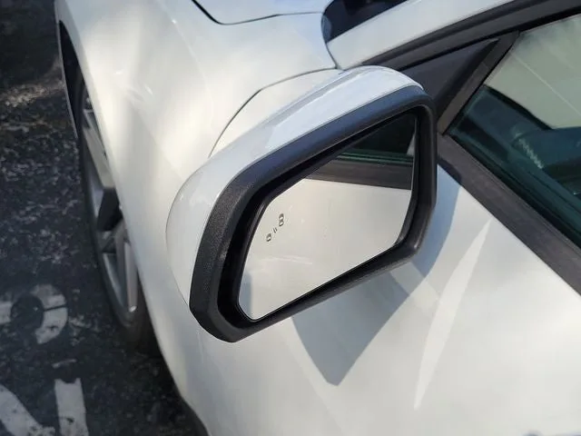 2024 Ford Mustang EcoBoost photo 6
