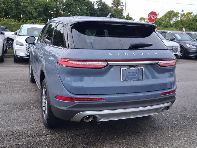 2025 Lincoln Corsair Premiere photo 3