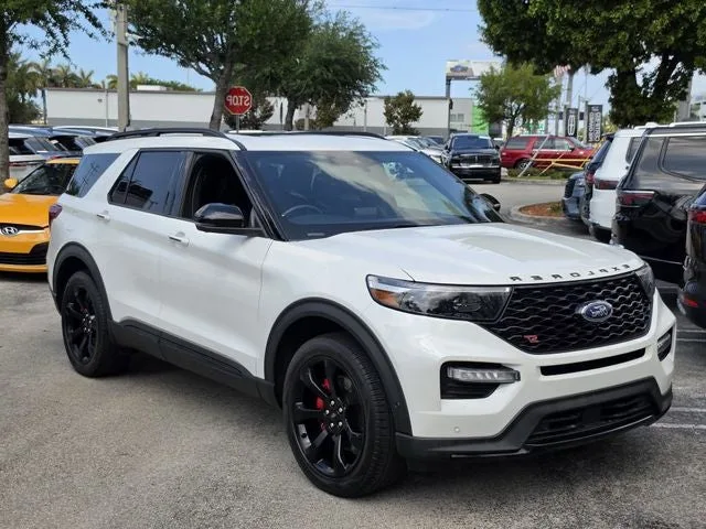 2023 Ford Explorer ST photo 23