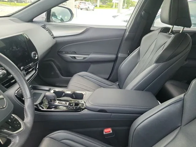 2024 Lexus NX 350 F SPORT Handling photo 11
