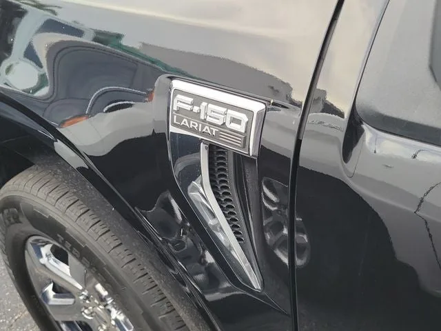 2023 Ford F-150 Lariat photo 7