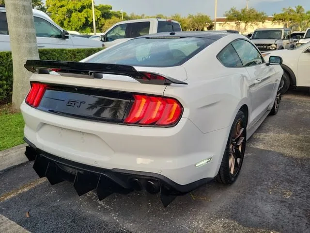 2020 Ford Mustang GT Premium photo 3