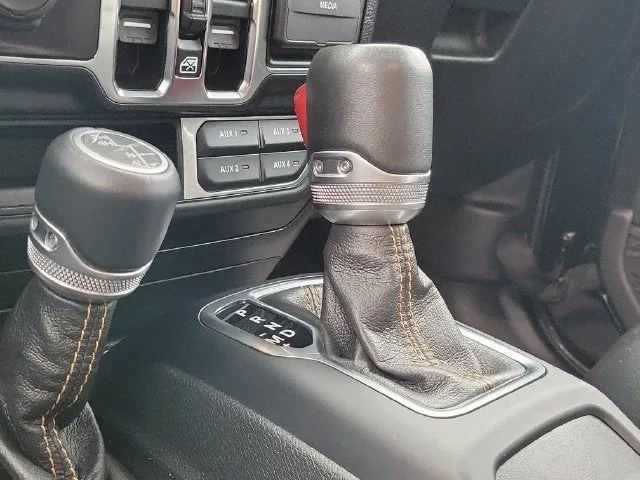 2022 Jeep Wrangler Unlimited Sahara High Altitude photo 27