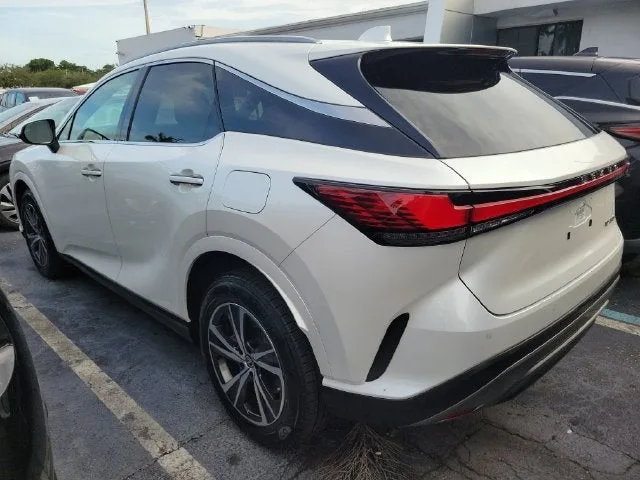 2024 Lexus RX 350 Premium photo 4