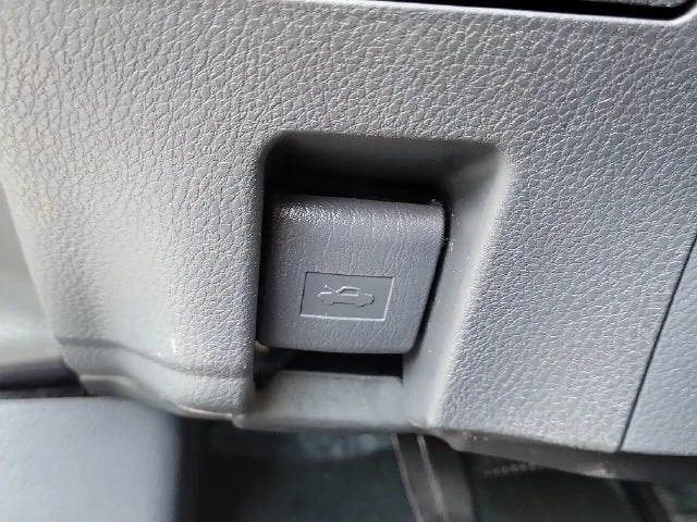 2022 Toyota Camry LE photo 14