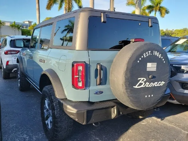 2022 Ford Bronco Badlands photo 4