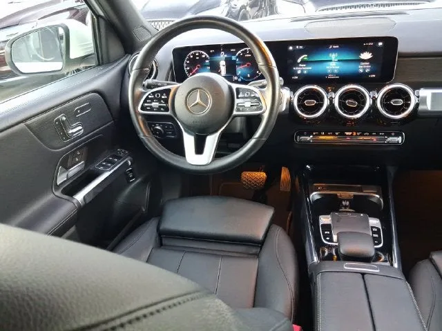2020 Mercedes-Benz GLB GLB 250 photo 8