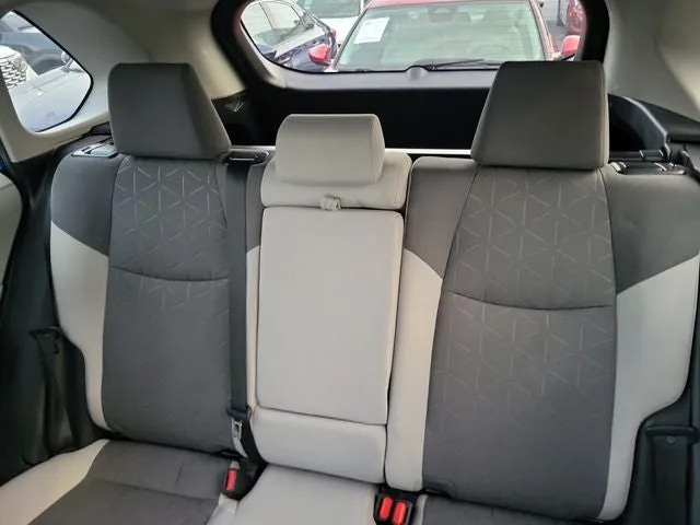 2020 Toyota RAV4 XLE photo 10