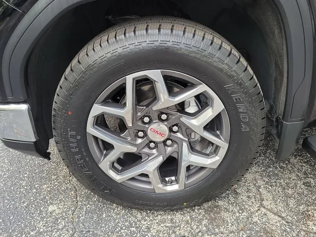 2023 GMC Sierra 1500 SLT photo 9