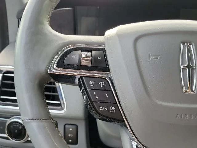2020 Lincoln Navigator L Reserve photo 20