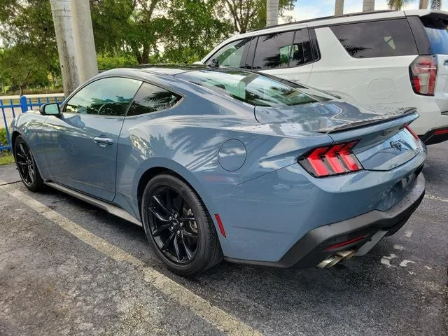 2024 Ford Mustang EcoBoost Premium photo 3