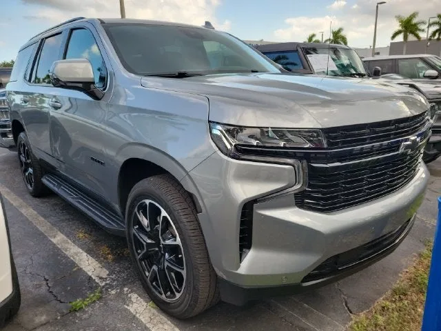 2024 Chevrolet Tahoe RST photo 2