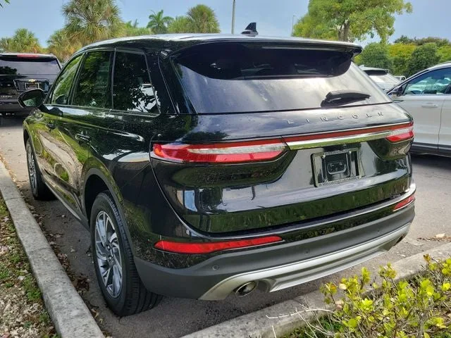 2024 Lincoln Corsair Premiere photo 4