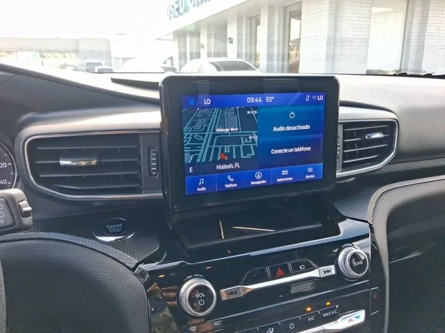 2023 Ford Explorer ST-Line photo 19