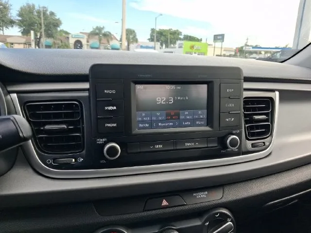 2018 Kia Rio S photo 19